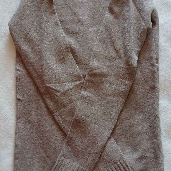 Light brown sweater (NEW) - Picture 2 of 5